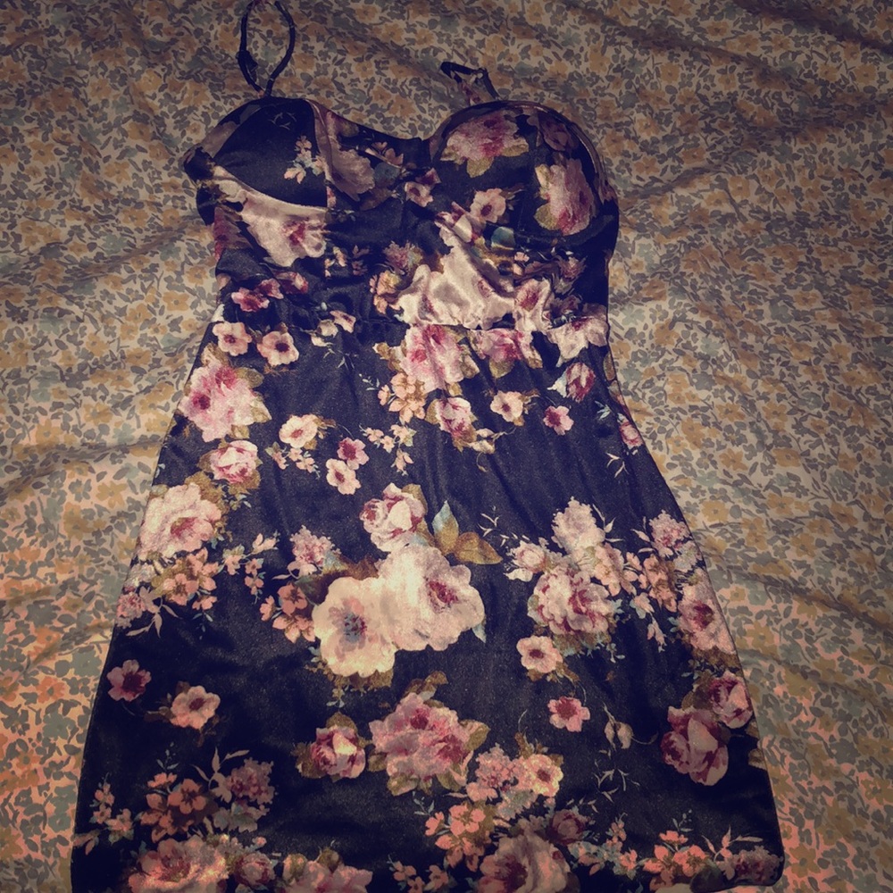 Selling floral dress